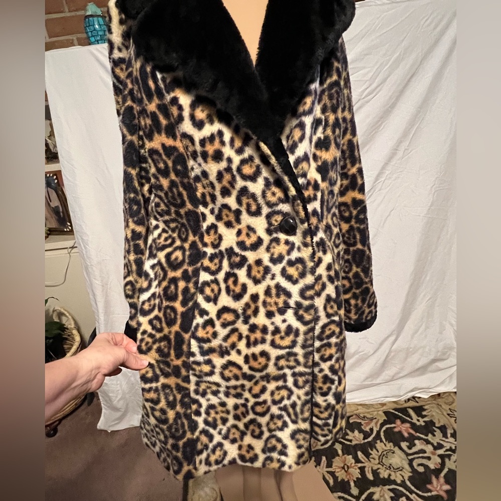 SOLD!  Sz L 60s vintage faux fur leopard print coat Style By Davis of Boston - Picture 10 of 13